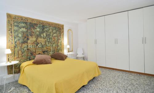 This photo about Apartment Calle del Forno shared on HyHotel.com