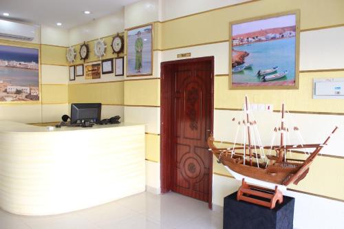 Lobby, Luluat Al Afia Hotel Apartments in Sur Lobby, Luluat Al Afia Hotel Apartments in Sur