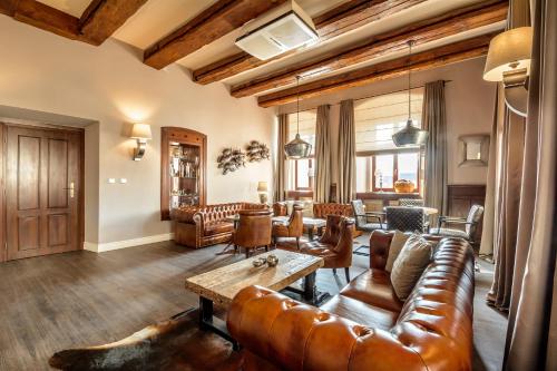 حانة/استراحة, Hotel Alexander in Stribro حانة/استراحة, Hotel Alexander in Stribro