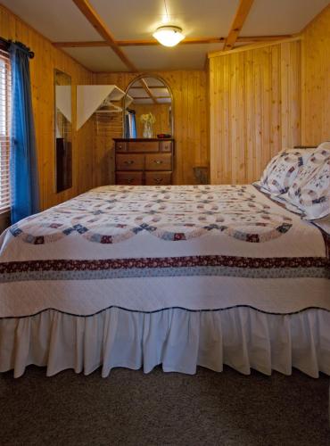 Mackenzie Motel & Cottages in Shelburne (NS) Mackenzie Motel & Cottages in Shelburne (NS)