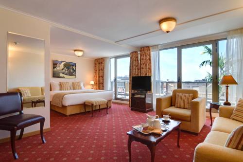 Titania Hotel in Athens Titania Hotel in Athens