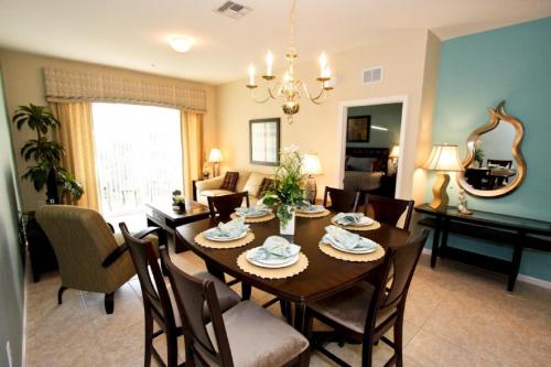 在meiguo.com看到的7664 Windsor Hills的介绍图片