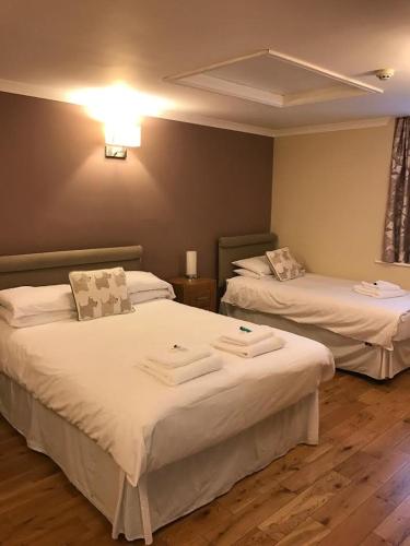 The Crown Hotel in Піблс The Crown Hotel in Піблс