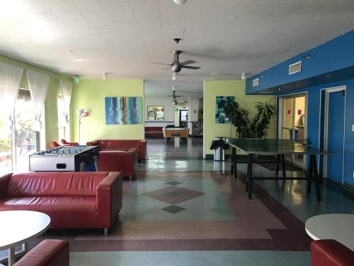 Shared lounge/TV area, Banana Bungalow West Hollywood Hotel & Hostel in West Hollywood Shared lounge/TV area, Banana Bungalow West Hollywood Hotel & Hostel in West Hollywood