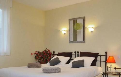 This photo about Le Carre Long shared on HyHotel.com