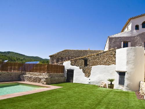 Piscina, Luxurious Mansion in Catalonia with Sauna in L'Esplai del Penedès Piscina, Luxurious Mansion in Catalonia with Sauna in L'Esplai del Penedès