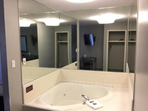 This photo about Express Inn Weslaco/Mercedes shared on HyHotel.com