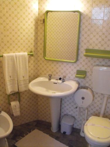 This photo about Columbia Apartamentos Turisticos shared on HyHotel.com