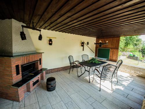 Balcony/terrace, Modish Apartment in Plankenstein near Forest in Plankenfels Balcony/terrace, Modish Apartment in Plankenstein near Forest in Plankenfels