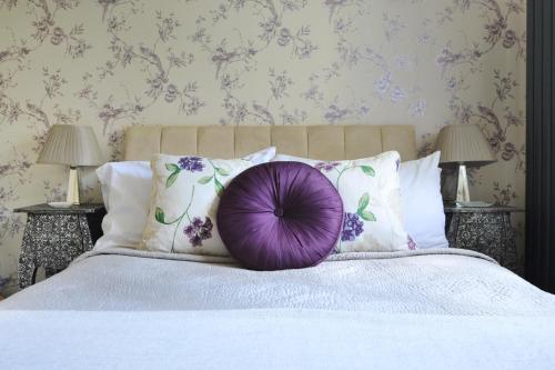 This photo about Kensington Court shared on HyHotel.com