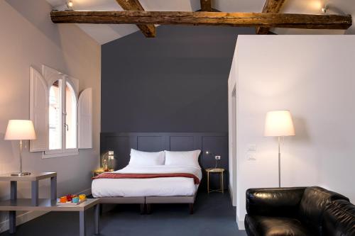 This photo about Almarossa shared on HyHotel.com