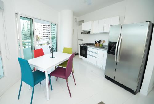 Hotel Sky Condo By Nomad Guru