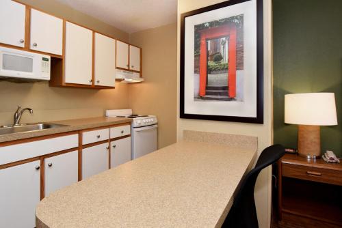 kuhinja, Extended Stay America Select Suites - Newport News - I-64 - Jefferson Avenue in Newport News (VA) kuhinja, Extended Stay America Select Suites - Newport News - I-64 - Jefferson Avenue in Newport News (VA)