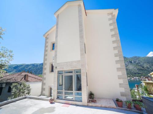 Pintu masuk, Apartments Castello in Dobrota Pintu masuk, Apartments Castello in Dobrota