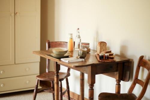 This photo about Manor Farm-MK Executive Accommodation shared on HyHotel.com