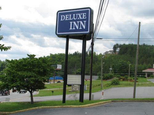Deluxe Inn Martinsville 