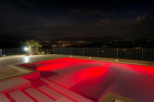 Swimming pool, B&B La Valle in Rosciano Swimming pool, B&B La Valle in Rosciano