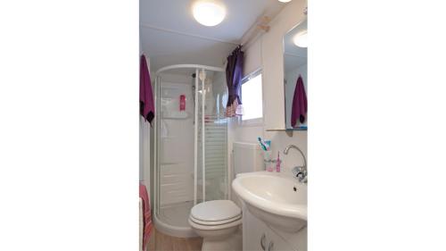 This photo about Camping villaggio L'Ultima spiaggia shared on HyHotel.com