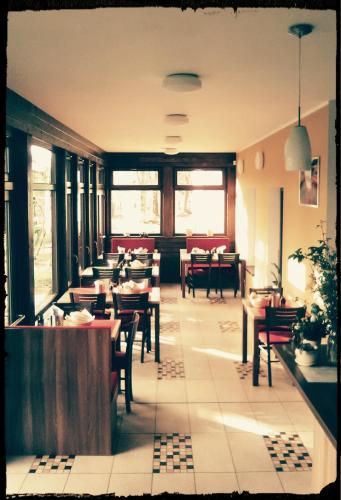 مطعم, Rekreacni a skolici stredisko Zajezek in هراديك Jindrichuv مطعم, Rekreacni a skolici stredisko Zajezek in هراديك Jindrichuv