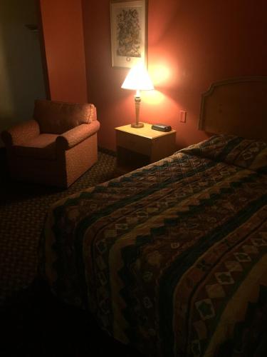 在meiguo.com看到的Luxury Inn & Suites Lincoln的介绍图片