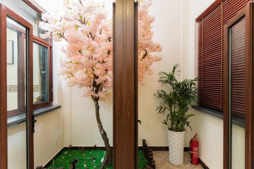 This photo about Wuzhen Yanqi Villa shared on HyHotel.com