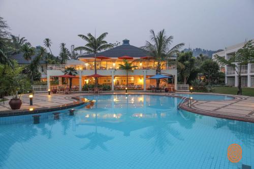 Bazén, Lake Kivu Serena Hotel in Gisenyi Bazén, Lake Kivu Serena Hotel in Gisenyi
