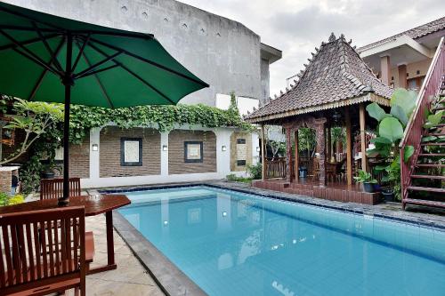 This photo about ZEN Rooms Padma Palagan shared on HyHotel.com