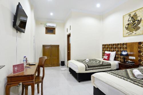 This photo about ZEN Rooms Padma Palagan shared on HyHotel.com