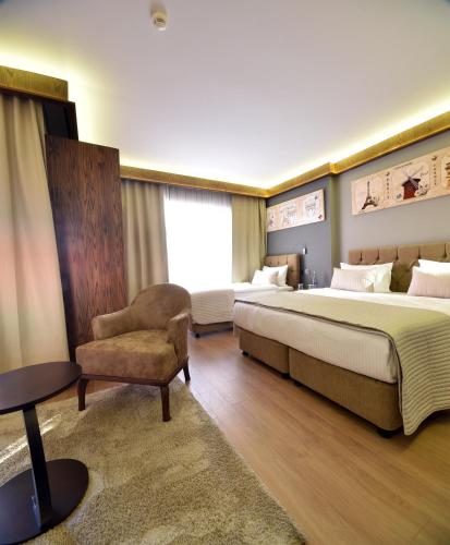 The Elegant Hotel in เอยูป The Elegant Hotel in เอยูป