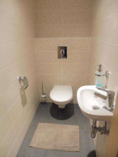 Bathroom, Azur Apartman in Velence Bathroom, Azur Apartman in Velence