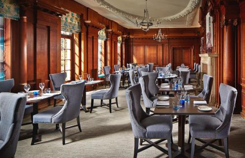 Restaurant, Barnett Hill in Guildford Restaurant, Barnett Hill in Guildford