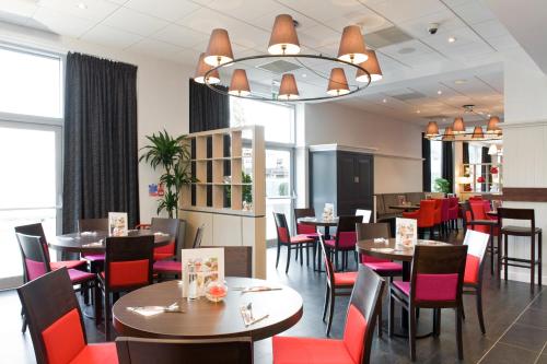 Restaurant, ibis Bristol Temple Meads Hotel in Bristol Restaurant, ibis Bristol Temple Meads Hotel in Bristol