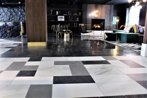 Lobby, LELUX Hotel in Montreal (QC) Lobby, LELUX Hotel in Montreal (QC)