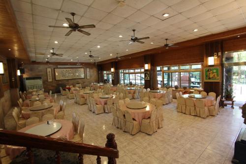 Restaurant, Peikong Greek Resort and Spa in Guoxing Township Restaurant, Peikong Greek Resort and Spa in Guoxing Township