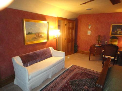 在meiguo.com看到的The Victorian Tudor Inn的介绍图片