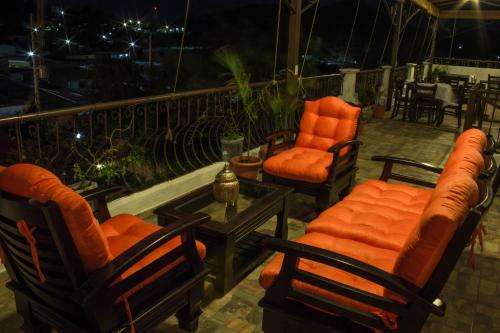 Hotel & Restaurant Fleur de Lis in Ataco Hotel & Restaurant Fleur de Lis in Ataco