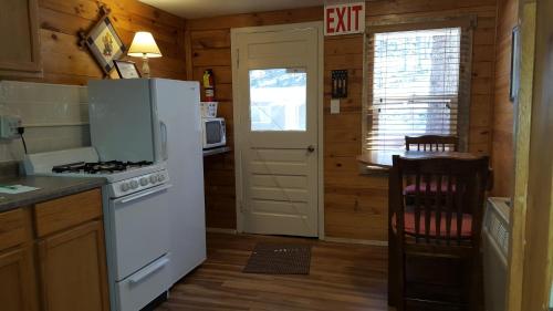 在meiguo.com看到的Trails End Cabins & Motel的介绍图片