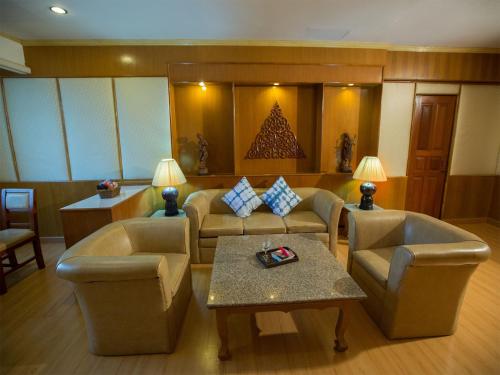 Bathroom, Phrae Nakara Hotel (SHA Extra Plus) in Phrae Bathroom, Phrae Nakara Hotel (SHA Extra Plus) in Phrae