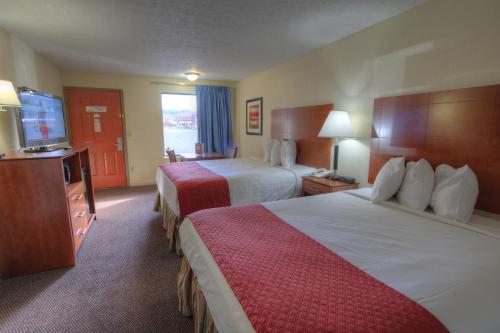 Days Inn By Wyndham Pigeon Forge South in Pigeon Forge (TN) Days Inn By Wyndham Pigeon Forge South in Pigeon Forge (TN)