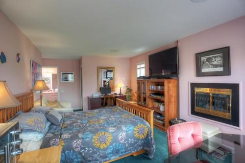 This photo about By the Bridge Bed & Breakfast shared on HyHotel.com