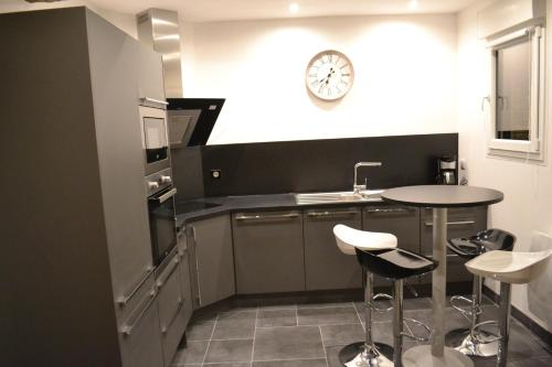 Kitchen, Le Clos Masure in Doudeville Kitchen, Le Clos Masure in Doudeville
