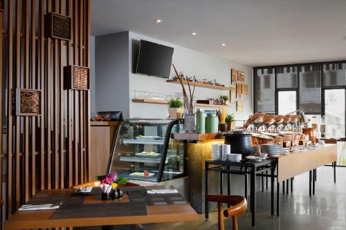 Restaurant, BATIQA Hotel Jababeka Cikarang in Cikarang Utara Restaurant, BATIQA Hotel Jababeka Cikarang in Cikarang Utara