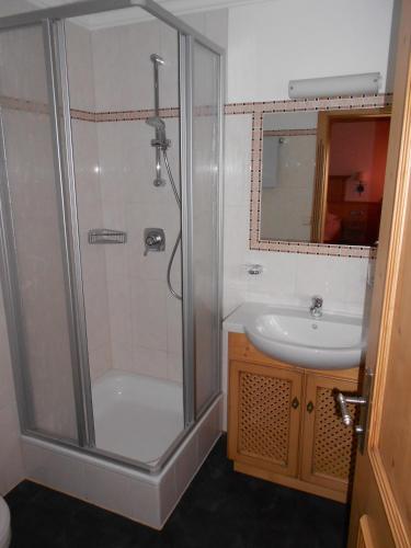 This photo about Gastehaus Weißes Rossl shared on HyHotel.com