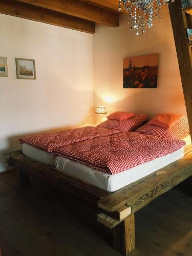 Biohof Zahn in ฮอคเคนไฮม์ Biohof Zahn in ฮอคเคนไฮม์