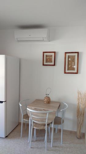 This photo about Apartamentos Font de Mar shared on HyHotel.com