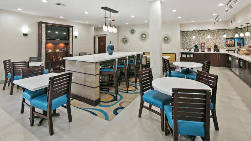 Best Western Plus Houston Atascocita Inn & Suites in Atascocita Best Western Plus Houston Atascocita Inn & Suites in Atascocita