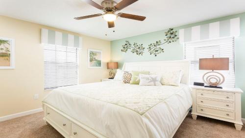 在meiguo.com看到的Orlando Disney Champions Gate Resort 23的介绍图片