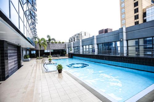 Swimming pool, Malayan Plaza Hotel in Pasig Swimming pool, Malayan Plaza Hotel in Pasig