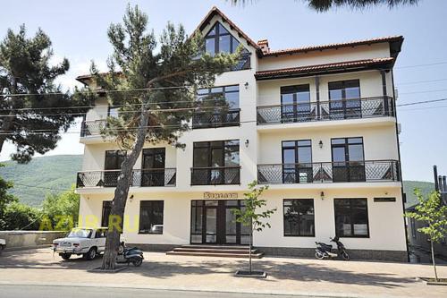 This photo about Hotel Kamelot shared on HyHotel.com