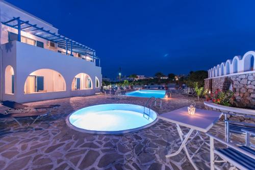 Entrance, Hotel Olympia in Santorini Entrance, Hotel Olympia in Santorini